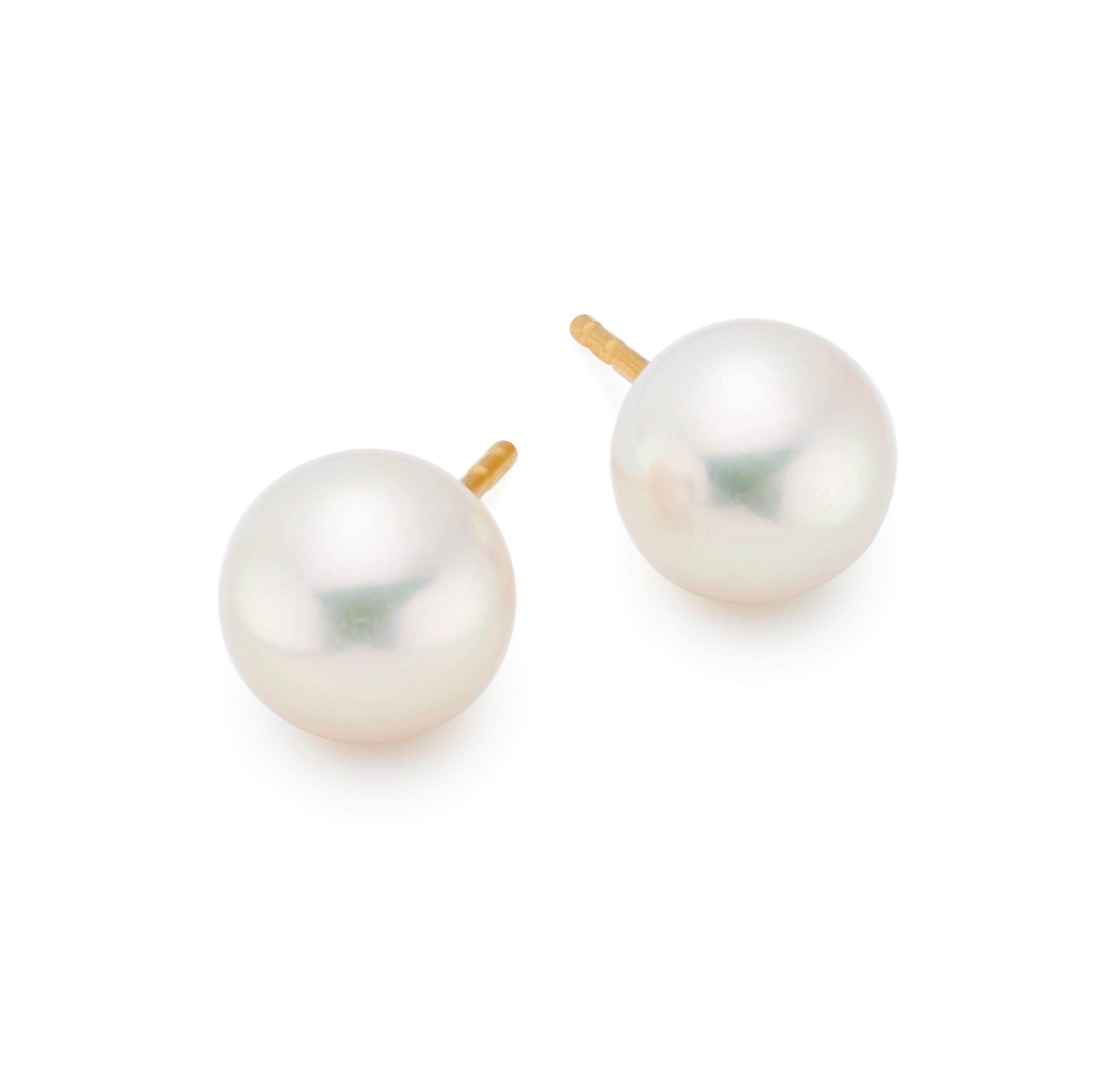 Mikimoto Classic Pearl Stud Earrings in 18ct Yellow Gold | LOU-0124808 ...